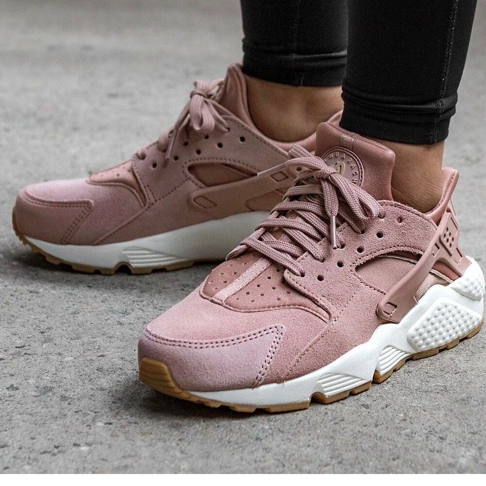 Nike Air Huarache Run SD Particle Pink Suede Sneakers Size 8